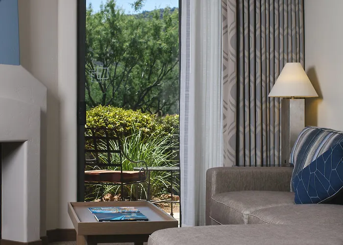Resort Hilton At Bell Rock 4*